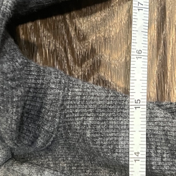 Lululemon Radiant II Women's Jacket Heather Gray Size 4 Cozy Zip Front Fleece - Picture 10 of 11